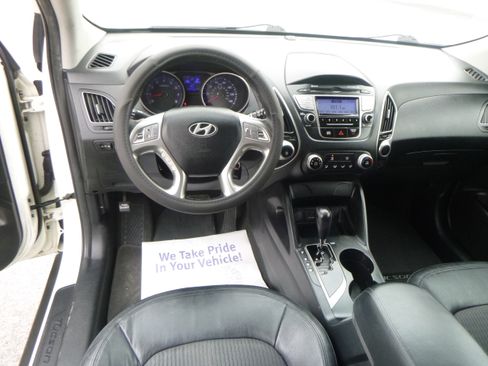 Used 2012 Hyundai Tucson GLS image 5