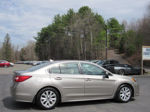 Used 2016 Subaru Legacy 2.5i Premium image 8