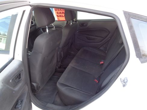 Used 2019 Ford Fiesta SE image 5