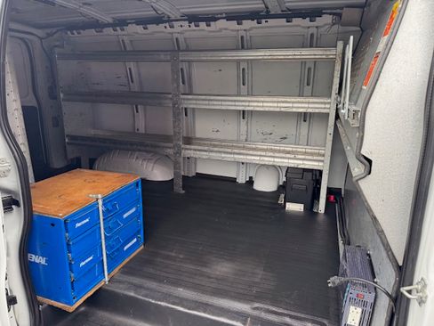 Used 2019 Chevrolet Express 3500 image 4