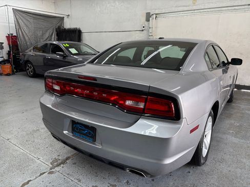Used 2013 Dodge Charger SXT image 7