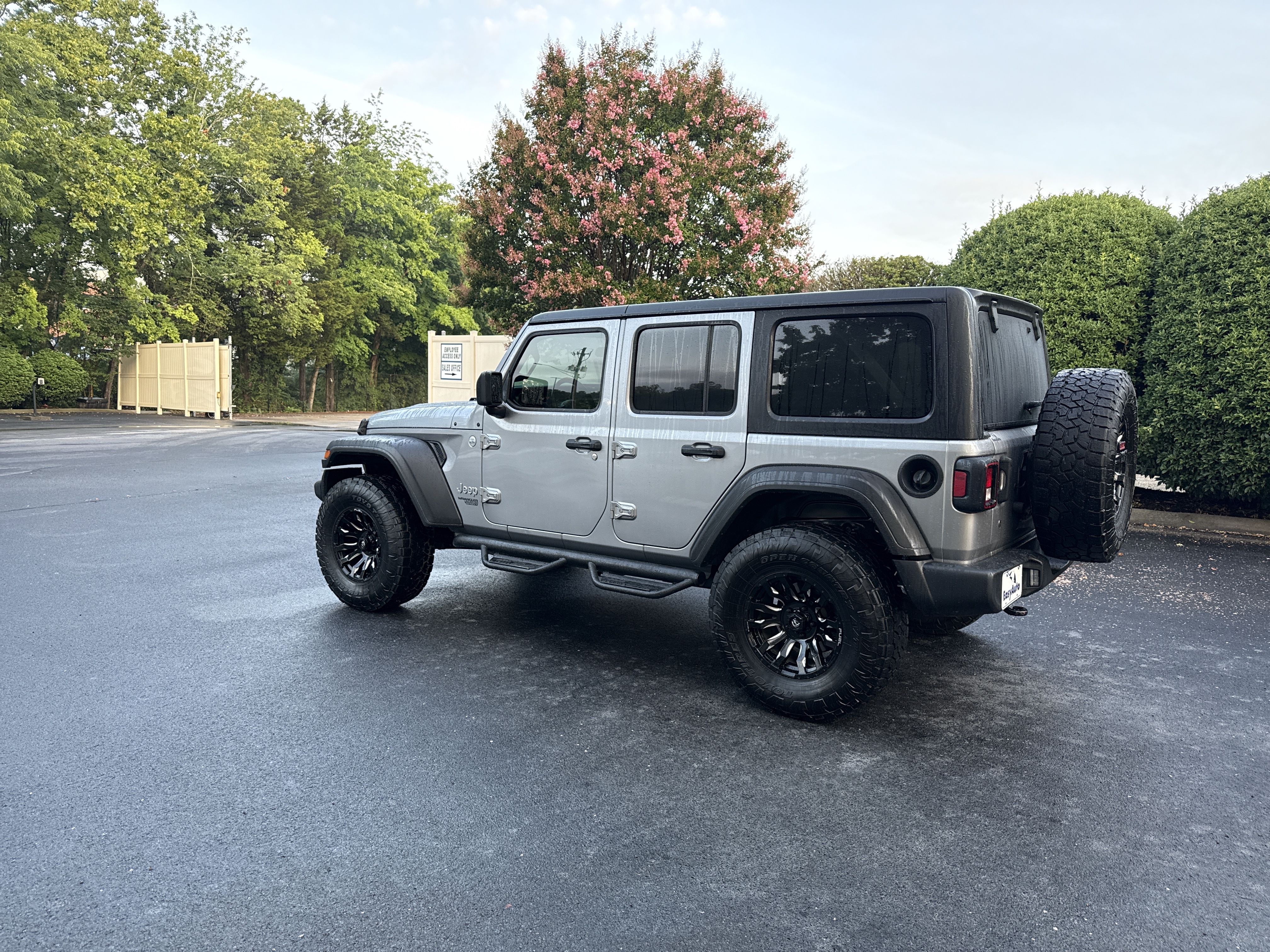 Used 2019 Jeep Wrangler 4WD Unlimited Sport image 3
