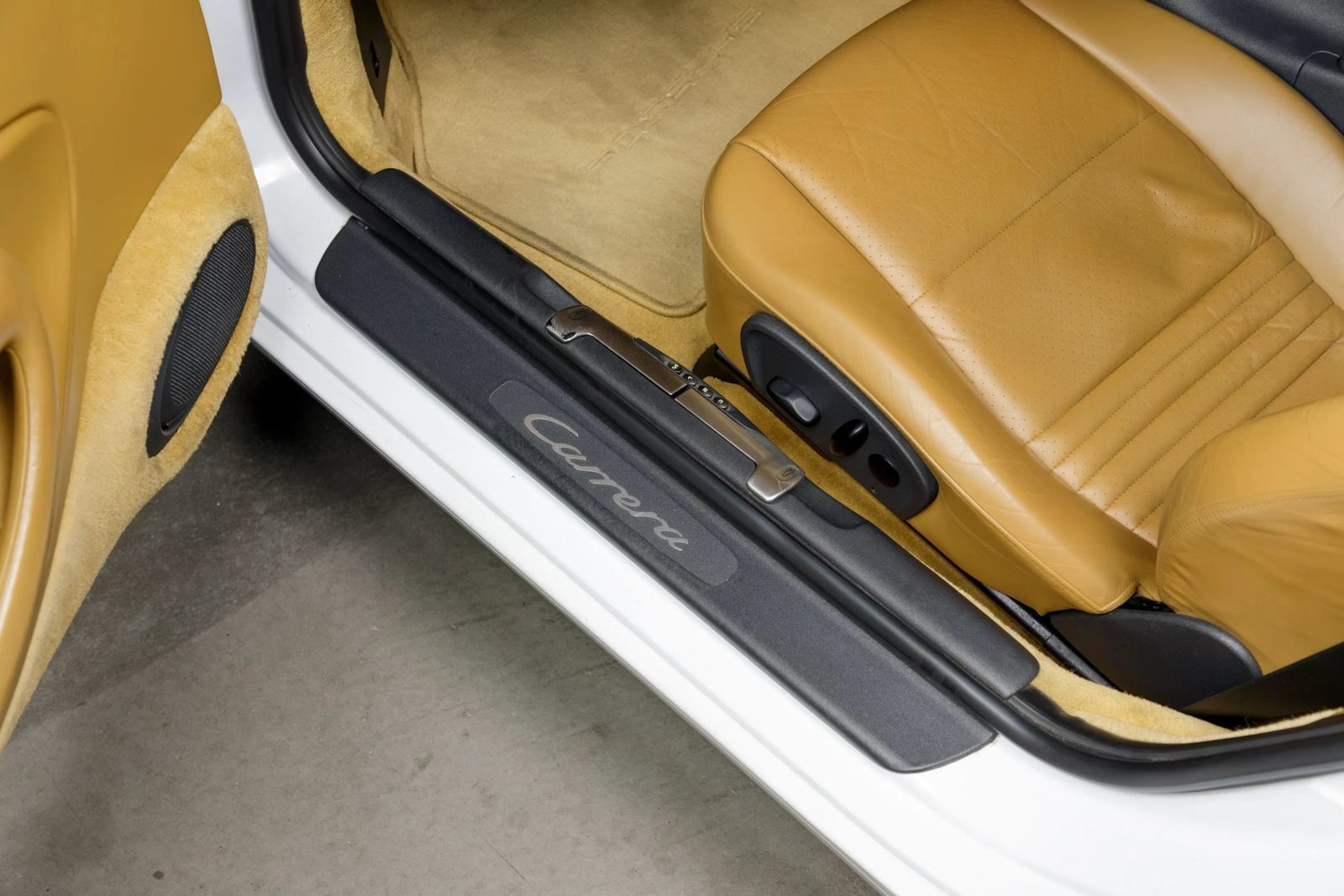 Used 1999 Porsche 911 Carrera image 72