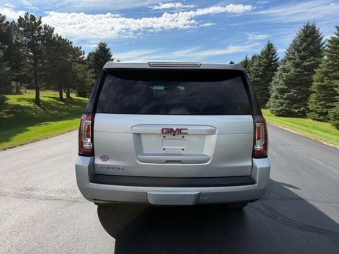 Used 2017 GMC Yukon 4WD SLT image 5