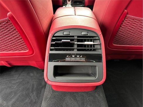 Used 2018 Maserati Quattroporte GTS GranSport image 42