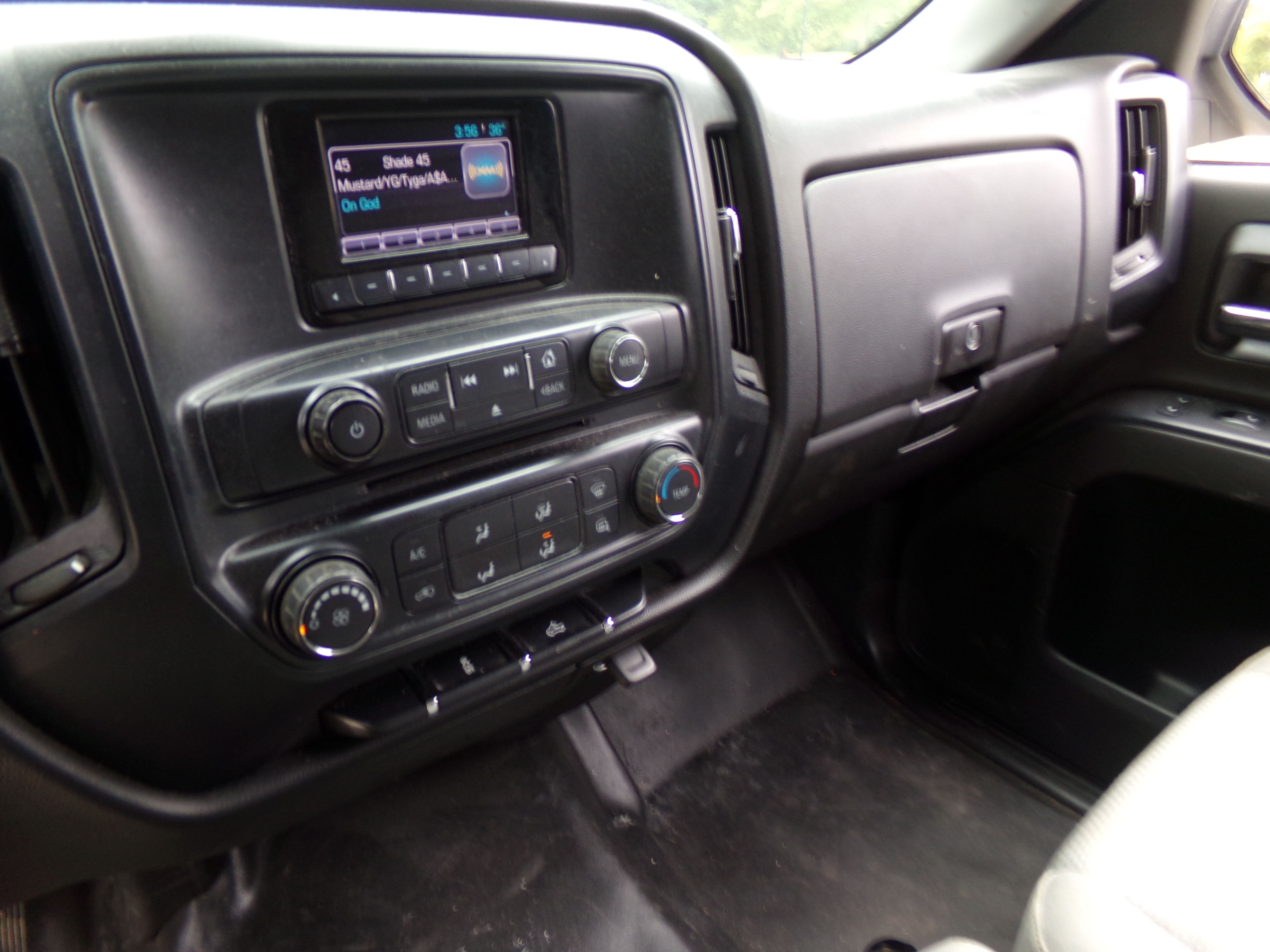 Used 2015 Chevrolet Silverado 1500 2WD Regular Cab W/T image 18