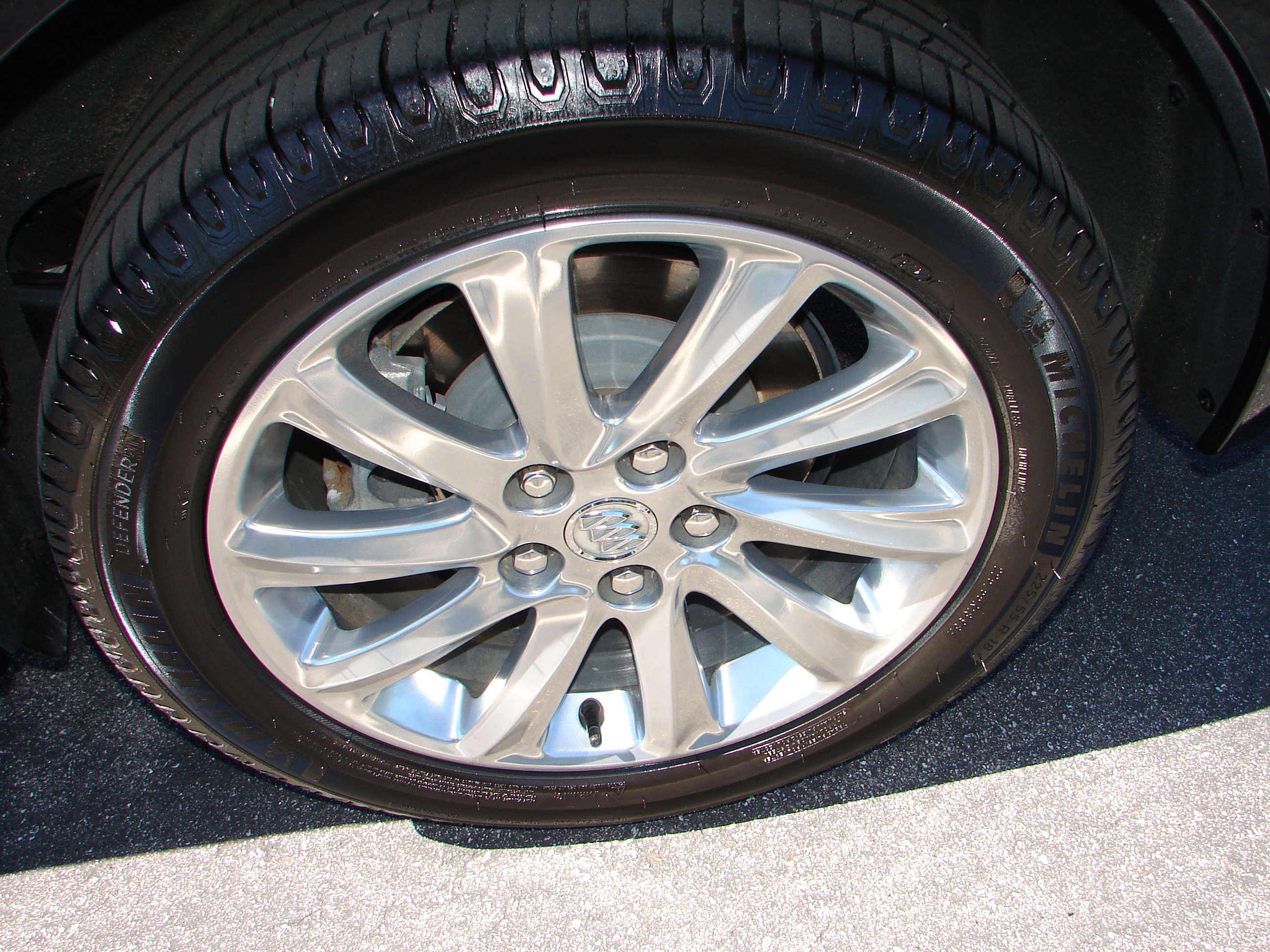 Used 2020 Buick Envision FWD Essence image 11