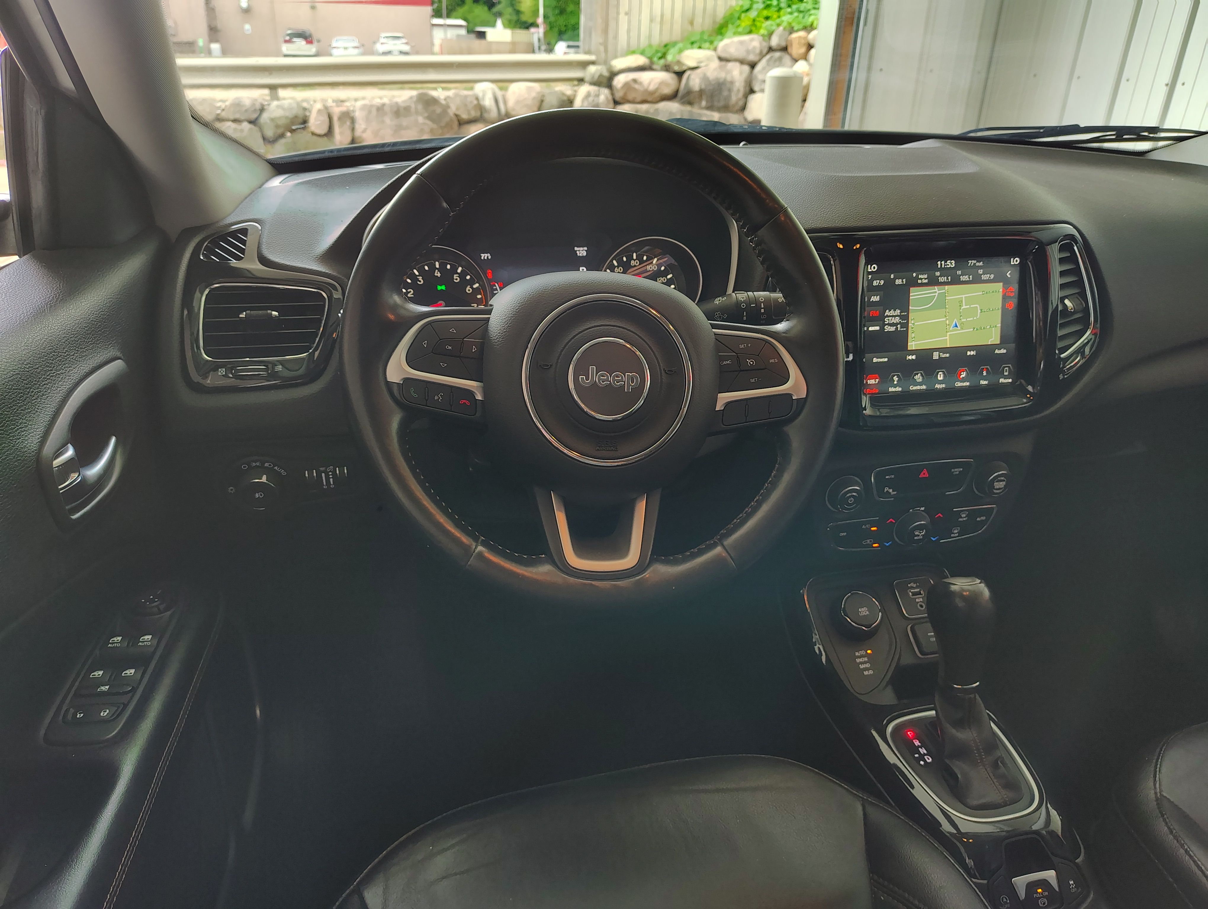 Used 2019 Jeep Compass 4WD Limited image 5