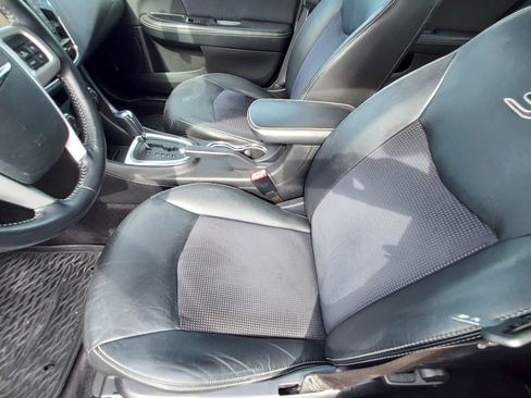 Used 2012 Chrysler 200 S image 10