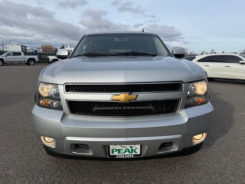 Used 2014 Chevrolet Suburban LT image 8