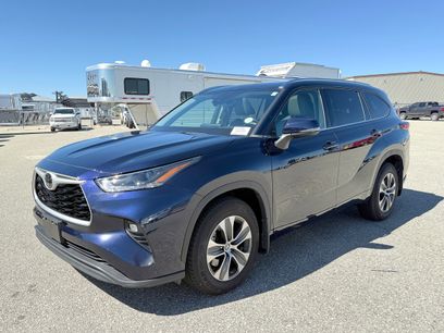 Used 2021 Toyota Highlander XLE