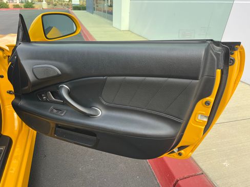 Used 2006 Honda S2000 image 23