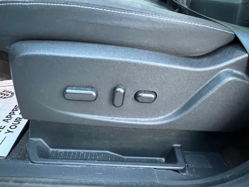 Used 2016 Ford Escape 4WD SE image 16