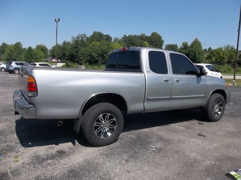 Used 2005 Toyota Tundra 4x4 Access Cab SR5 image 2