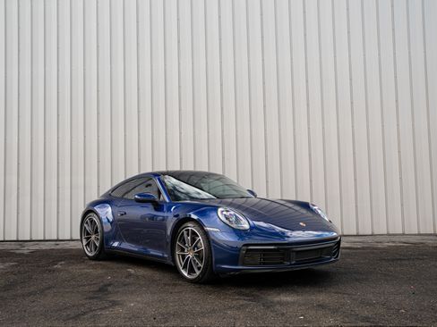 Used 2021 Porsche 911 Carrera image 4