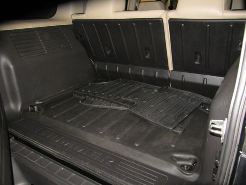 Used 2007 HUMMER H3 Luxury image 18