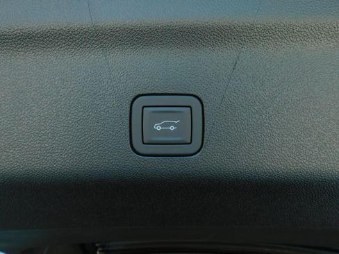 New 2026 Chevrolet Suburban Premier image 44