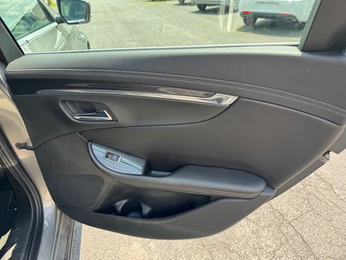Used 2018 Chevrolet Impala Premier image 15