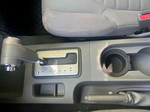 Used 2019 Nissan Frontier 2WD King Cab image 16