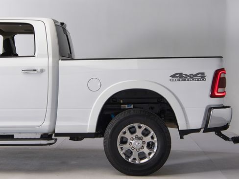 Used 2020 RAM 2500 4x4 Crew Cab Laramie image 8