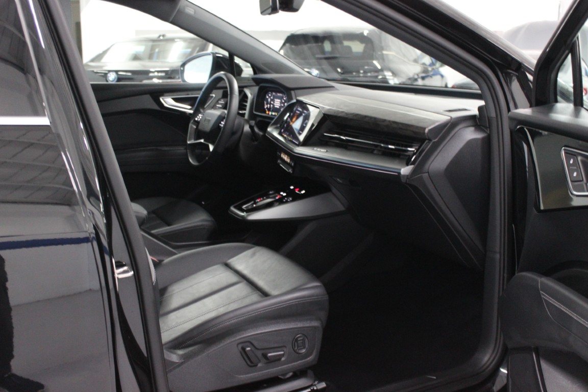 Used 2023 Audi Q4 e-tron Premium RWD image 34