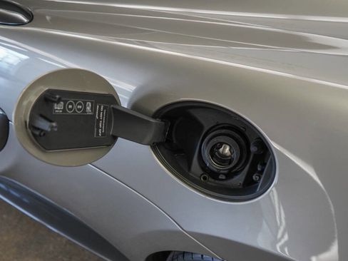 Used 2020 McLaren 570S image 15