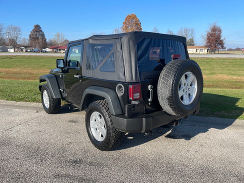 Used 2013 Jeep Wrangler Sport image 4