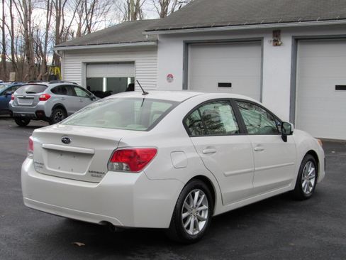Used 2014 Subaru Impreza 2.0i Premium image 10