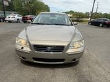 Used 2005 Volvo S60 2.4 image 2