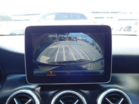 Used 2018 Mercedes-Benz CLA 250 image 15