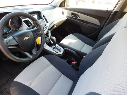 Used 2016 Chevrolet Cruze LS image 10