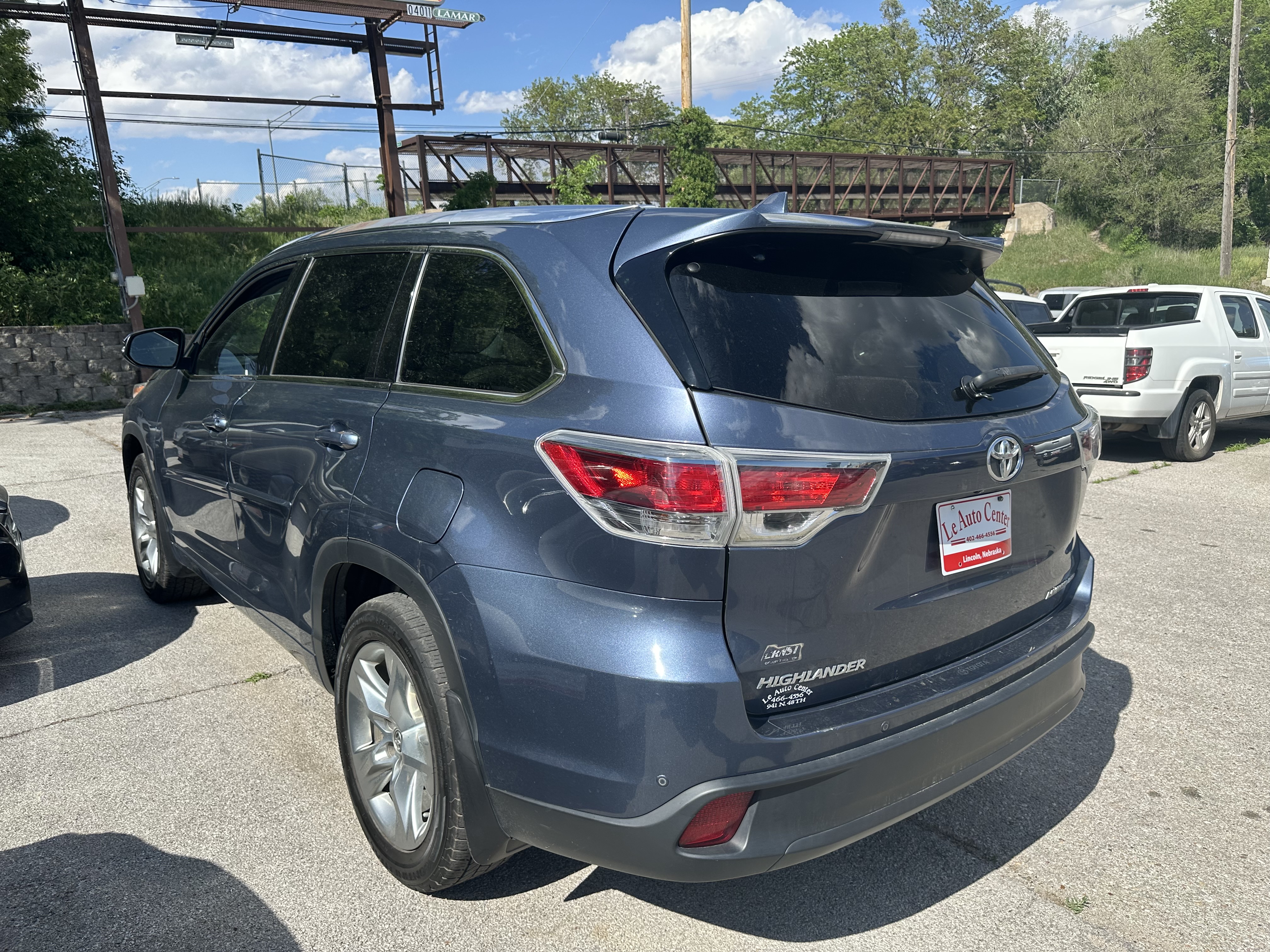 Used 2016 Toyota Highlander Limited AWD/4WD image 5