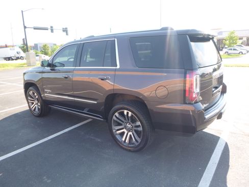 Used 2018 GMC Yukon Denali image 8