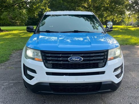 Used 2017 Ford Explorer 4WD Police Interceptor image 2