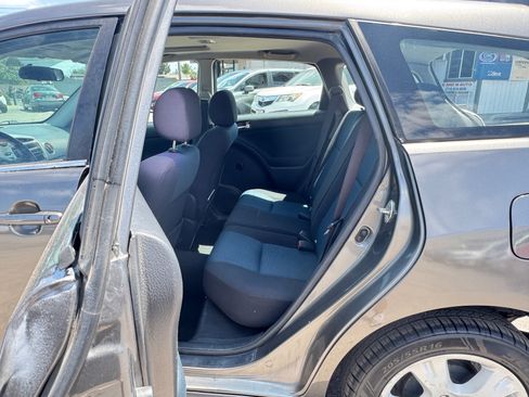 Used 2005 Toyota Matrix AWD image 21