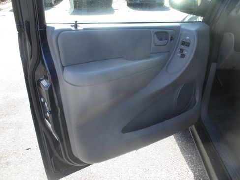 Used 2007 Dodge Grand Caravan SE image 18