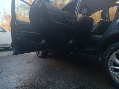 Used 2015 Nissan Rogue SV image 10