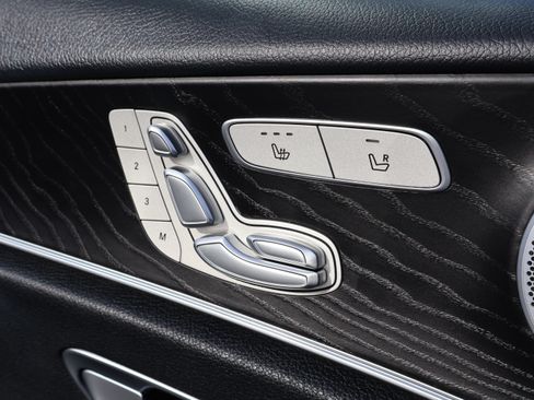 Used 2020 Mercedes-Benz E 450 image 22