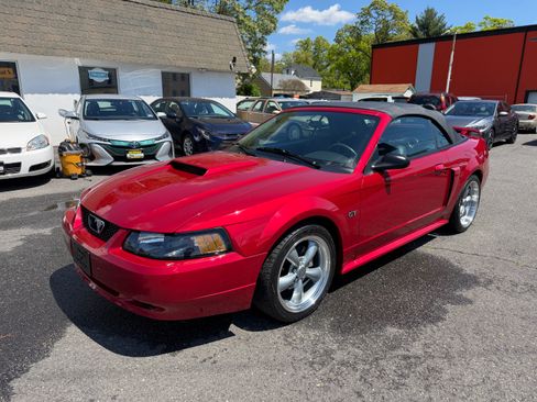 Used 2001 Ford Mustang GT Convertible RWD image 31