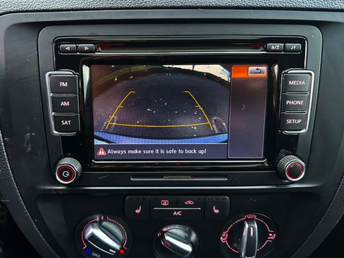 Used 2015 Volkswagen Jetta SE image 33