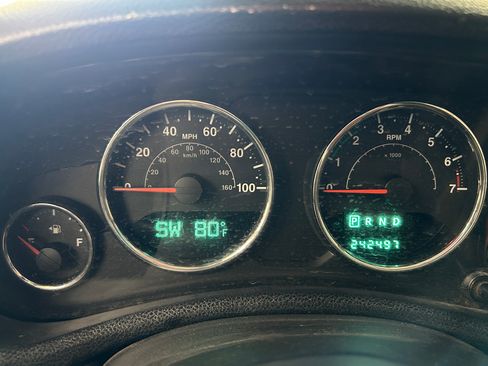 Used 2012 Jeep Wrangler Sahara image 16