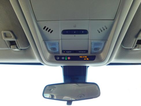 Used 2021 Chevrolet Equinox LT image 23