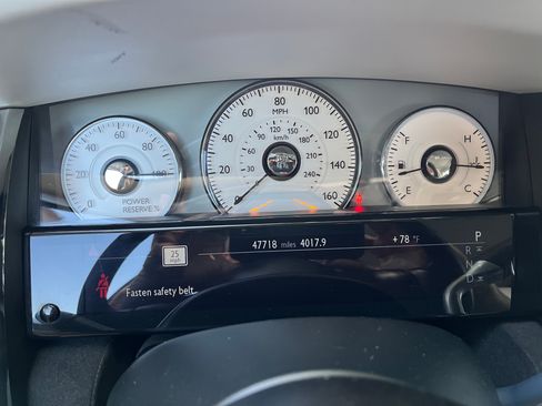 Used 2014 Rolls-Royce Ghost image 15