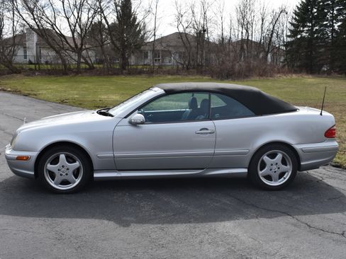 Used 2001 Mercedes-Benz CLK 430 image 4