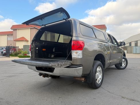 Used 2010 Toyota Tundra 4x4 Double Cab w/ SR5 & TRD image 9