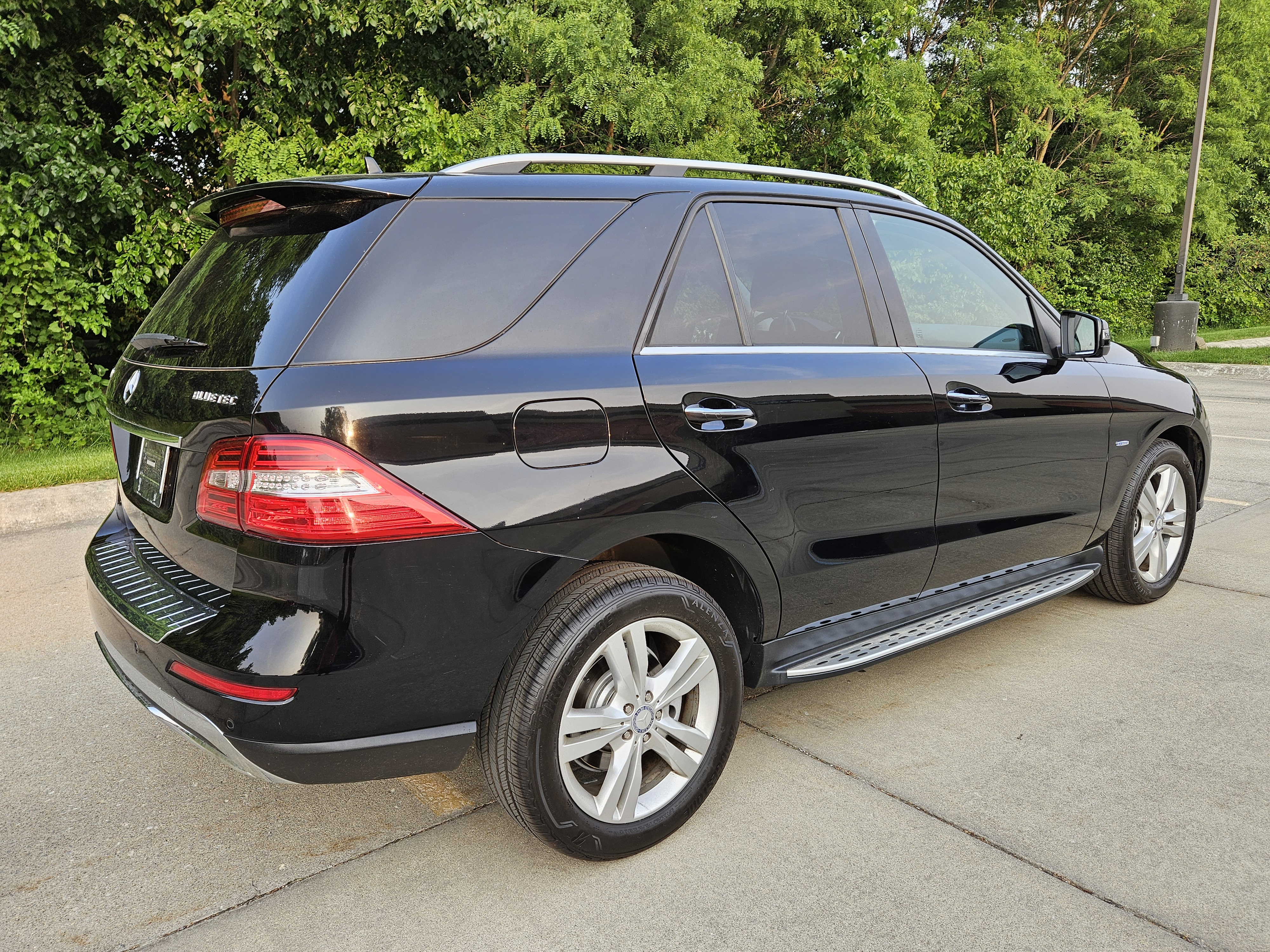 Used 2012 Mercedes-Benz ML 350 BlueTEC 4MATIC image 10