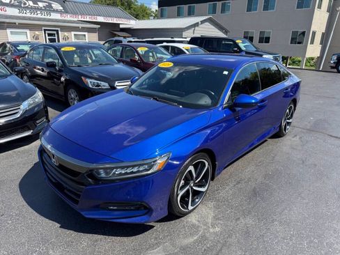 Used 2019 Honda Accord Sport image 2