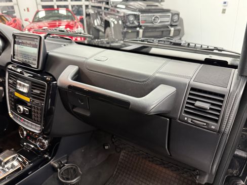 Used 2016 Mercedes-Benz G 63 AMG image 24