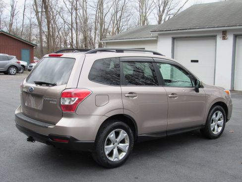 Used 2014 Subaru Forester 2.5i Premium image 12