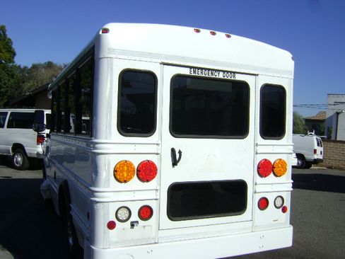 Used 2013 Chevrolet Express 3500 image 5